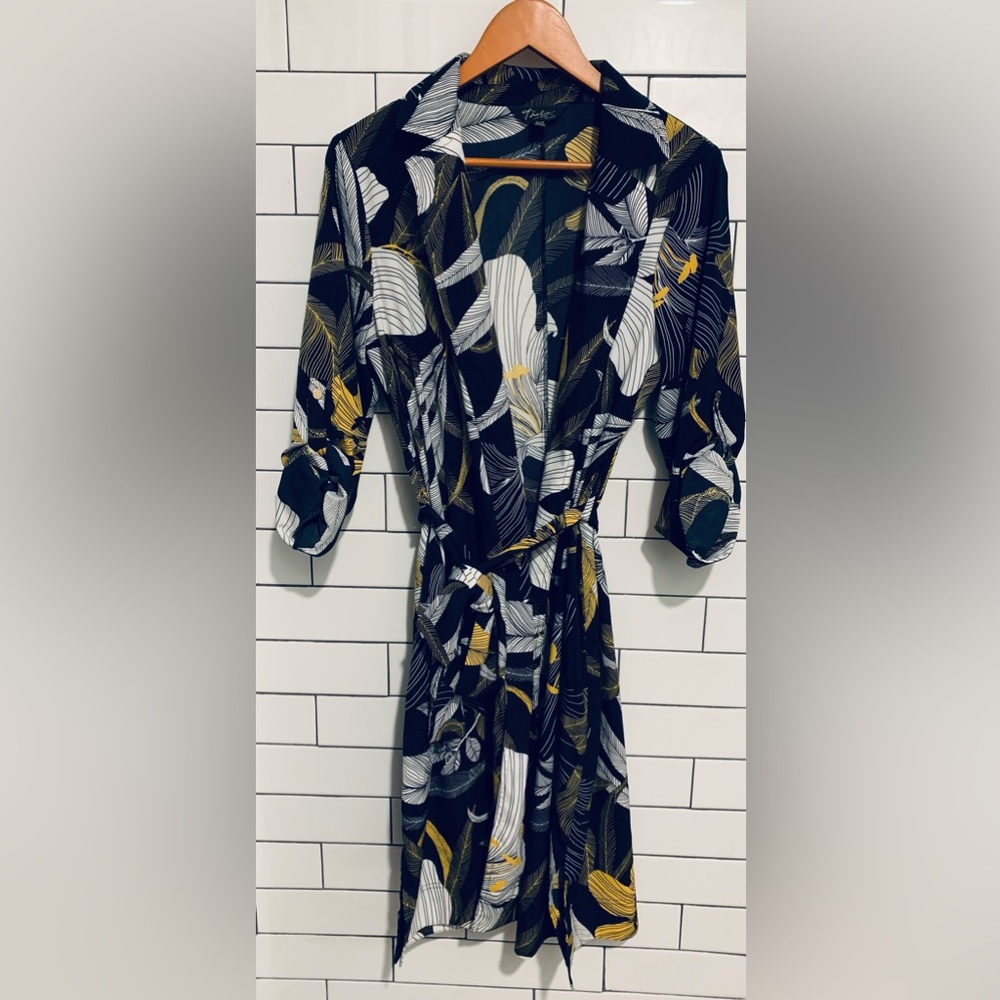 Thalia Sodi bold lily print Wrap Shirt Dress M